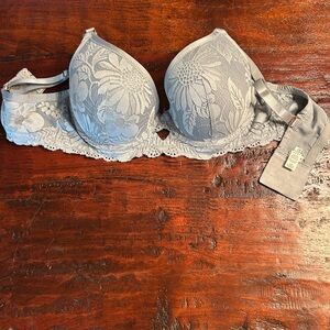 Aerie Floral Lace Bra in Gray